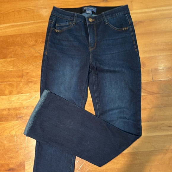 Democracy Absolution Dark Indigo Itty Bitty Boot Cut Jeans - Size 4 - NWOT - Picture 4 of 7